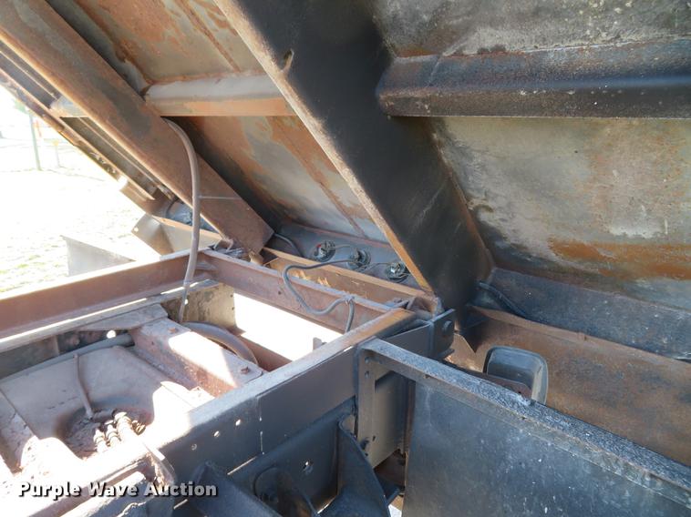 image for item DG3939 2006 GMC C4500 dump truck