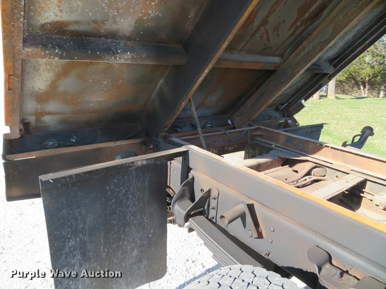 image for item DG3939 2006 GMC C4500 dump truck