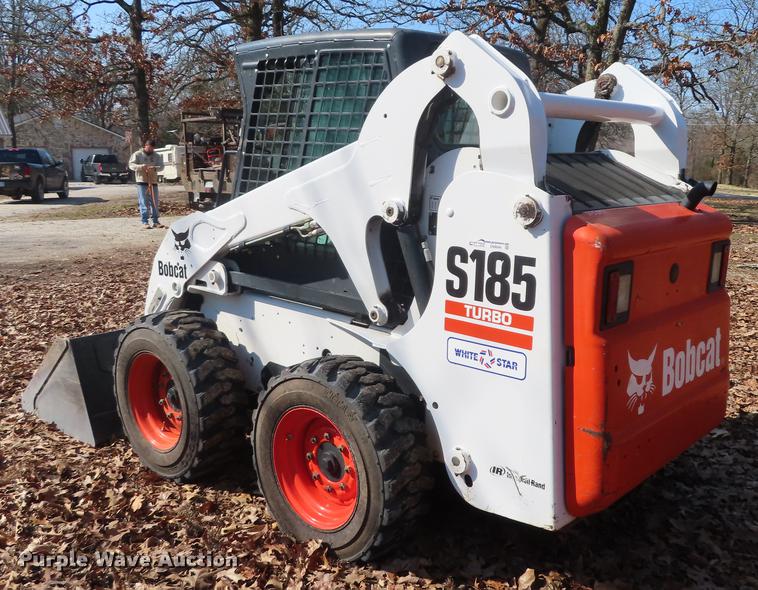 image for item DN9044 2005 Bobcat S185 skid steer