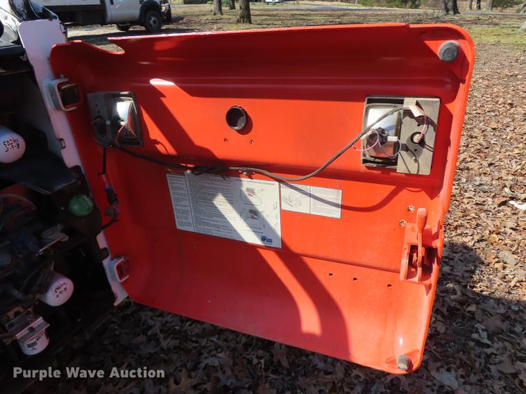 image for item DN9044 2005 Bobcat S185 skid steer