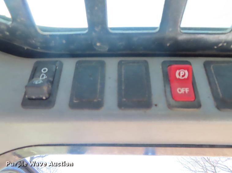 image for item DN9044 2005 Bobcat S185 skid steer