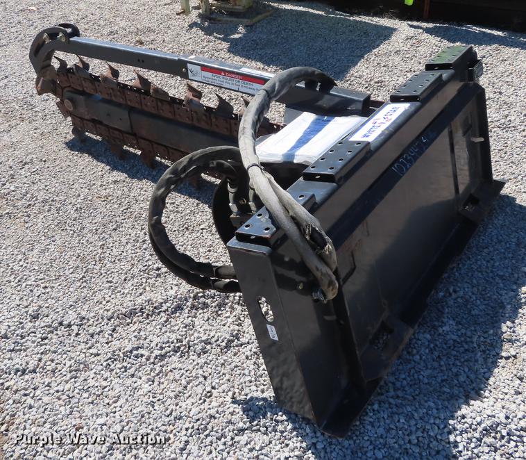 image for item DN9048 2009 Bobcat LT313 trencher
