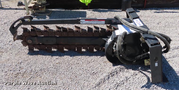 image for item DN9048 2009 Bobcat LT313 trencher