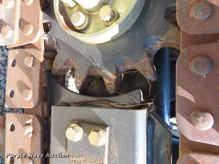 image for item DN9048 2009 Bobcat LT313 trencher