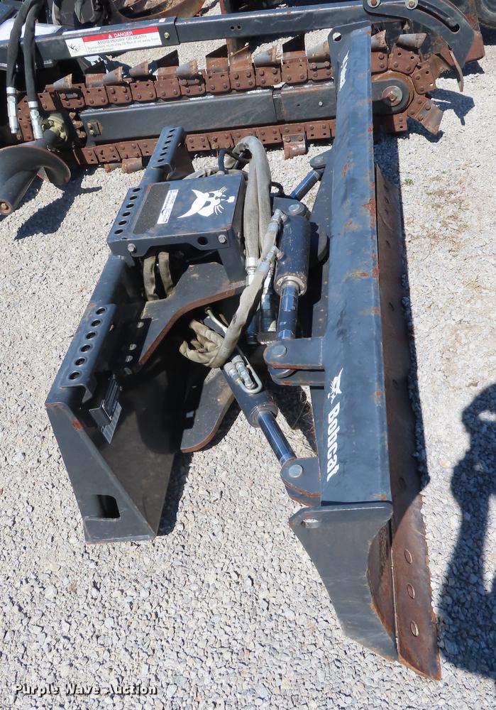 image for item DN9049 2009 Bobcat Dozer68 skid steer six-way dozer blade