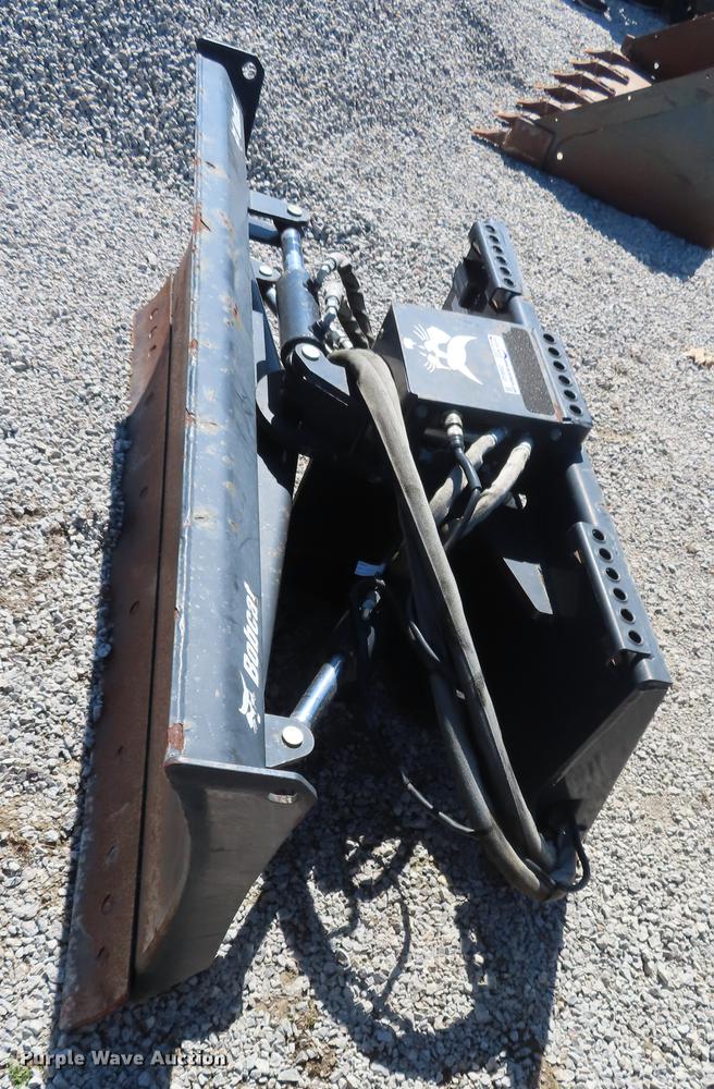image for item DN9049 2009 Bobcat Dozer68 skid steer six-way dozer blade
