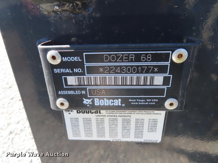 image for item DN9049 2009 Bobcat Dozer68 skid steer six-way dozer blade