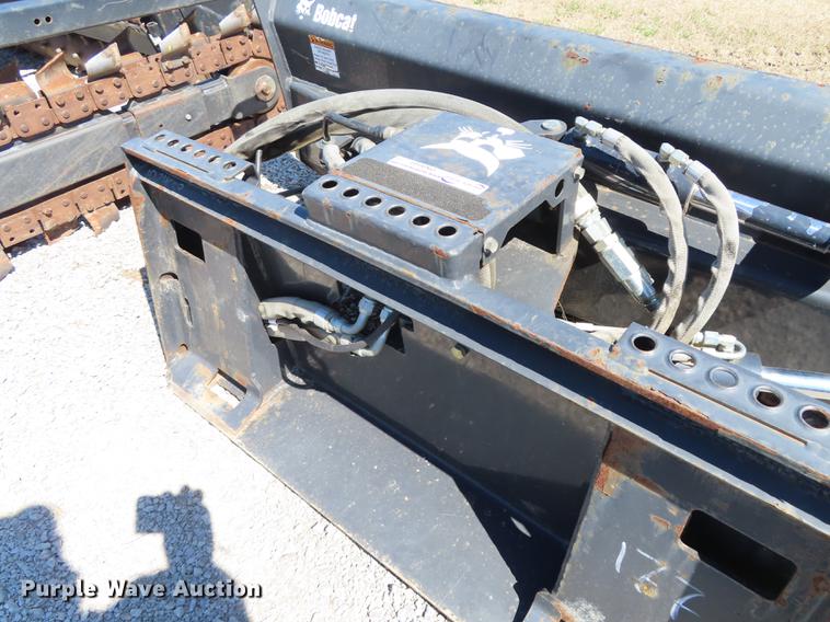 image for item DN9049 2009 Bobcat Dozer68 skid steer six-way dozer blade