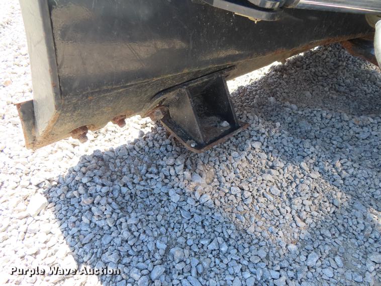 image for item DN9049 2009 Bobcat Dozer68 skid steer six-way dozer blade