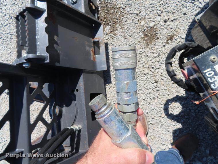 image for item DN9051 2011 Bobcat M1 cement mixer