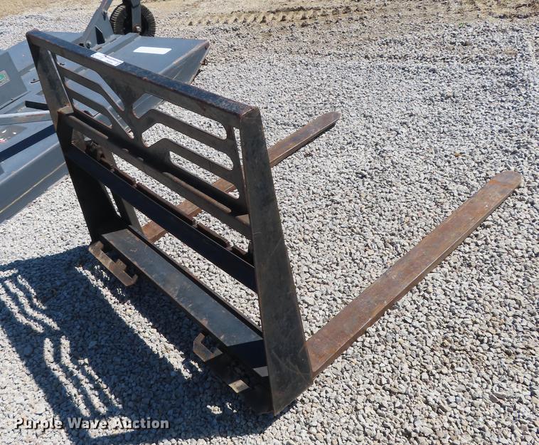 image for item DN9054 Skid steer pallet forks