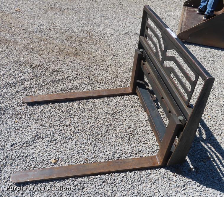 image for item DN9054 Skid steer pallet forks