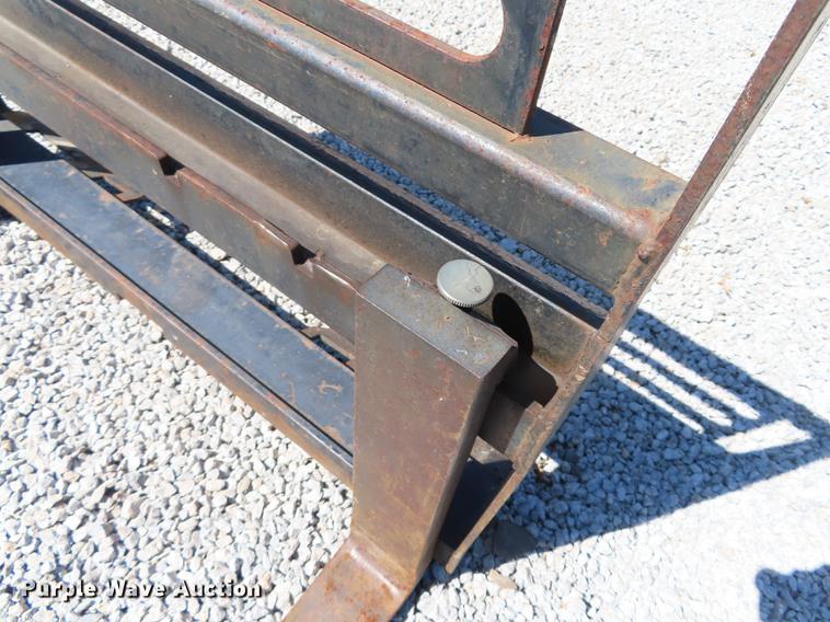 image for item DN9054 Skid steer pallet forks