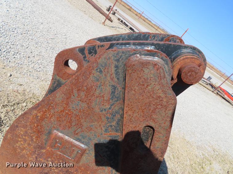 image for item DN9056 Caterpillar 22"W backhoe bucket