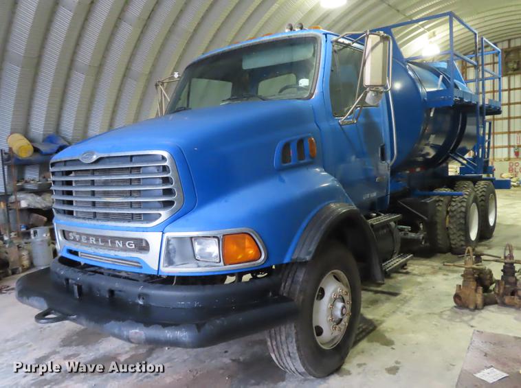 image for item DN9141 2003 Sterling L-Line vacuum truck