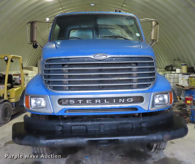 image for item DN9141 2003 Sterling L-Line vacuum truck