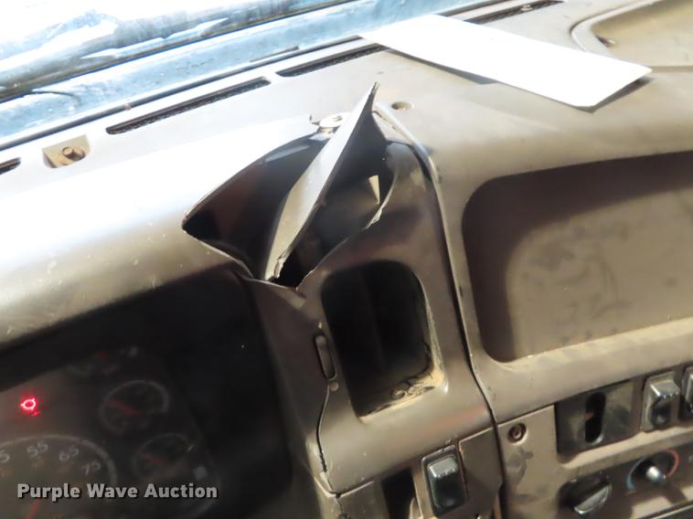 image for item DN9141 2003 Sterling L-Line vacuum truck