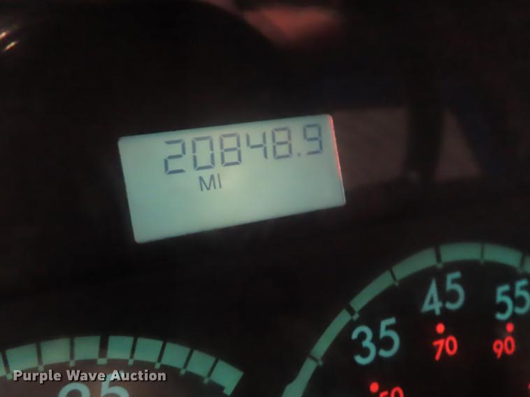 image for item DN9141 2003 Sterling L-Line vacuum truck