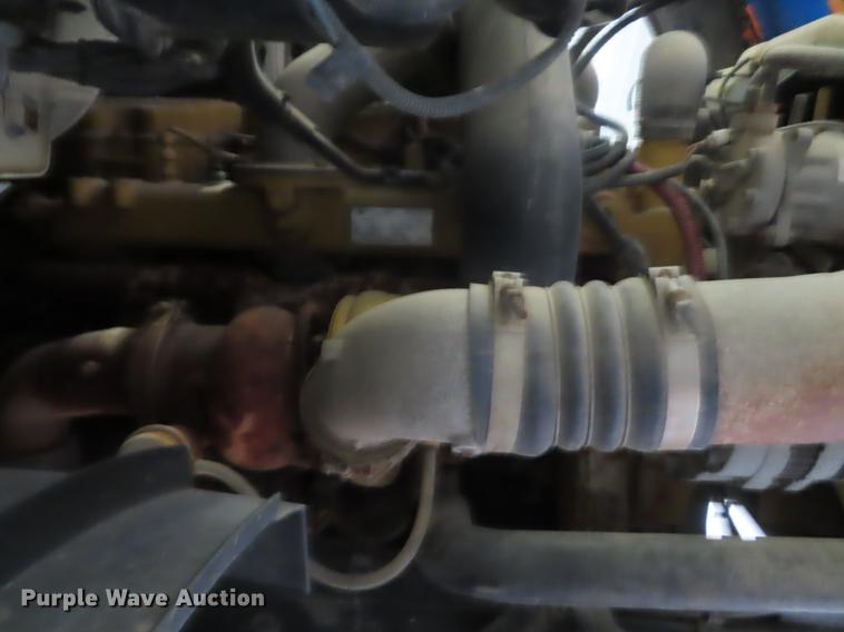 image for item DN9141 2003 Sterling L-Line vacuum truck