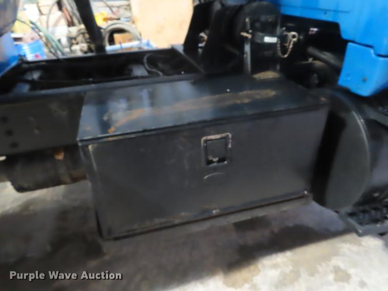 image for item DN9141 2003 Sterling L-Line vacuum truck