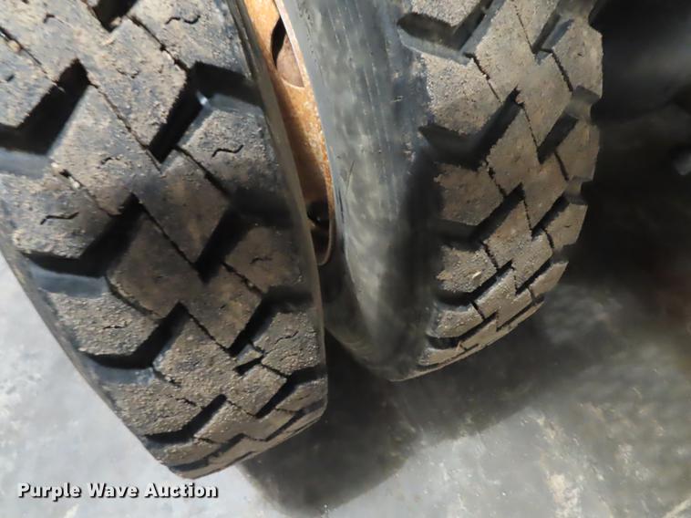 image for item DN9141 2003 Sterling L-Line vacuum truck