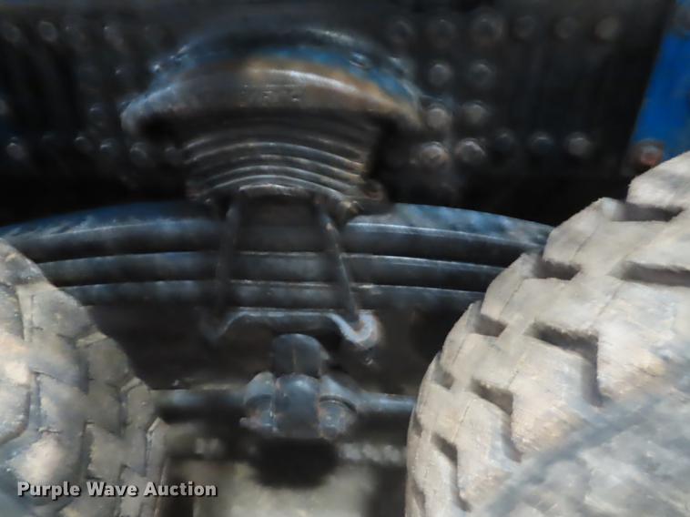 image for item DN9141 2003 Sterling L-Line vacuum truck