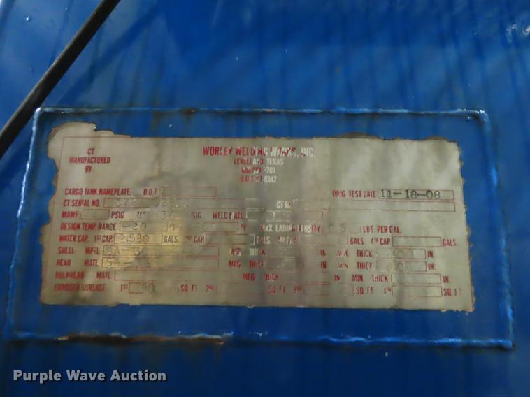 image for item DN9141 2003 Sterling L-Line vacuum truck