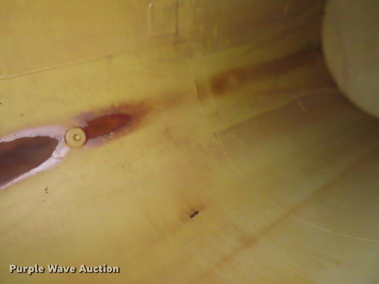 image for item DN9141 2003 Sterling L-Line vacuum truck