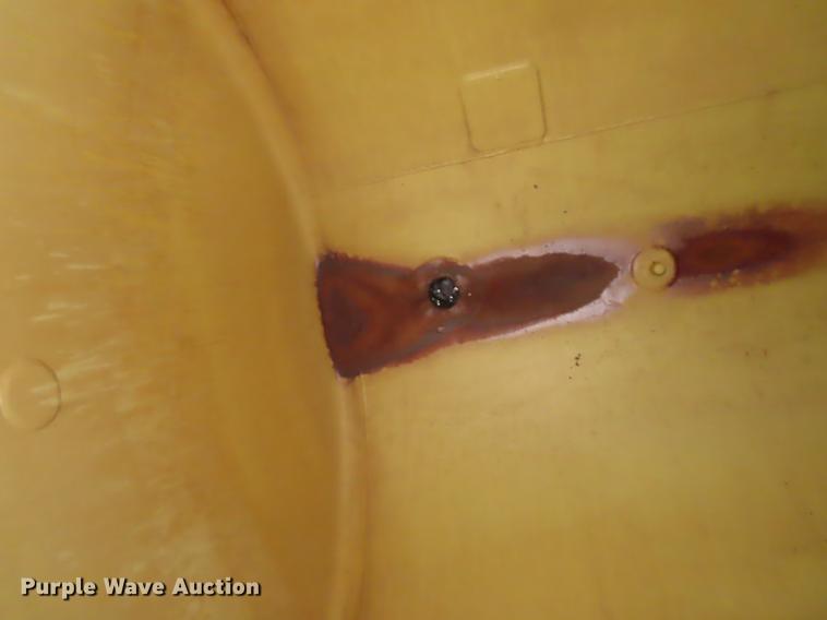 image for item DN9141 2003 Sterling L-Line vacuum truck