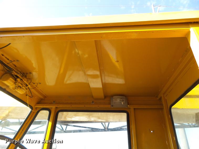 image for item DX9724 Hendrickson 30-DH crane