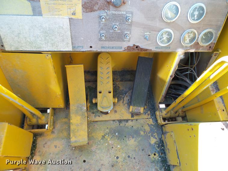 image for item DX9724 Hendrickson 30-DH crane