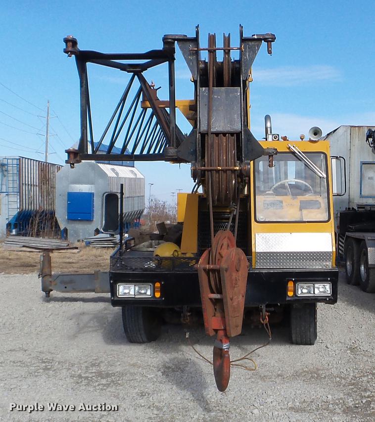 image for item DX9726 Hendrickson 30-DH crane