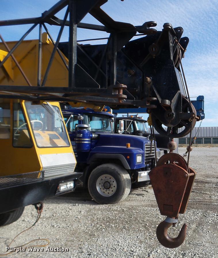 image for item DX9726 Hendrickson 30-DH crane