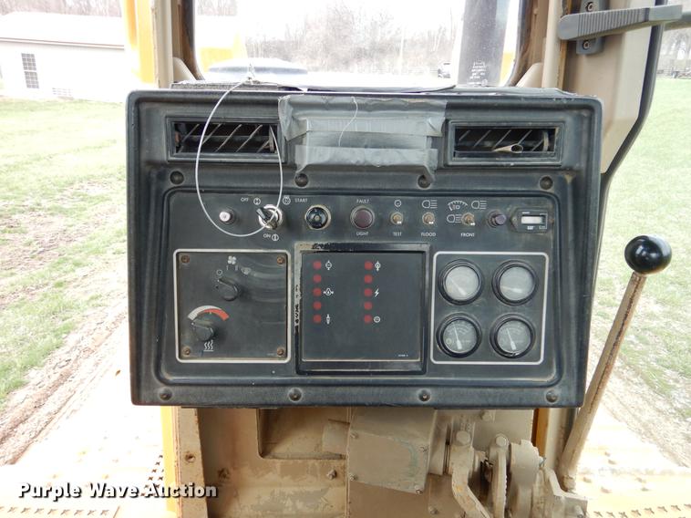 image for item DY9805 1994 Caterpillar D6H XL Series II dozer