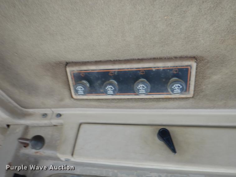 image for item DY9805 1994 Caterpillar D6H XL Series II dozer