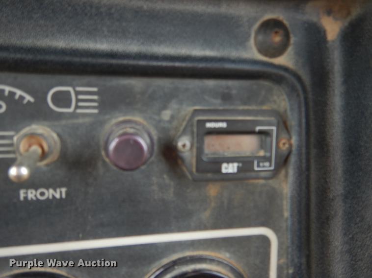 image for item DY9805 1994 Caterpillar D6H XL Series II dozer