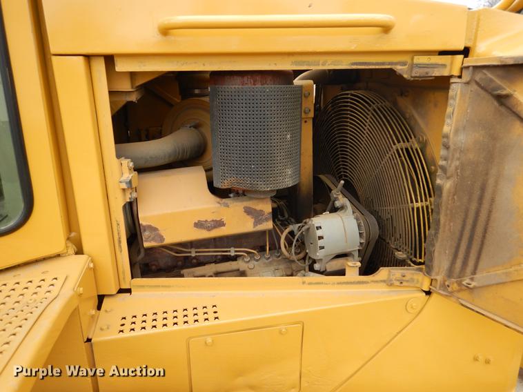 image for item DY9805 1994 Caterpillar D6H XL Series II dozer