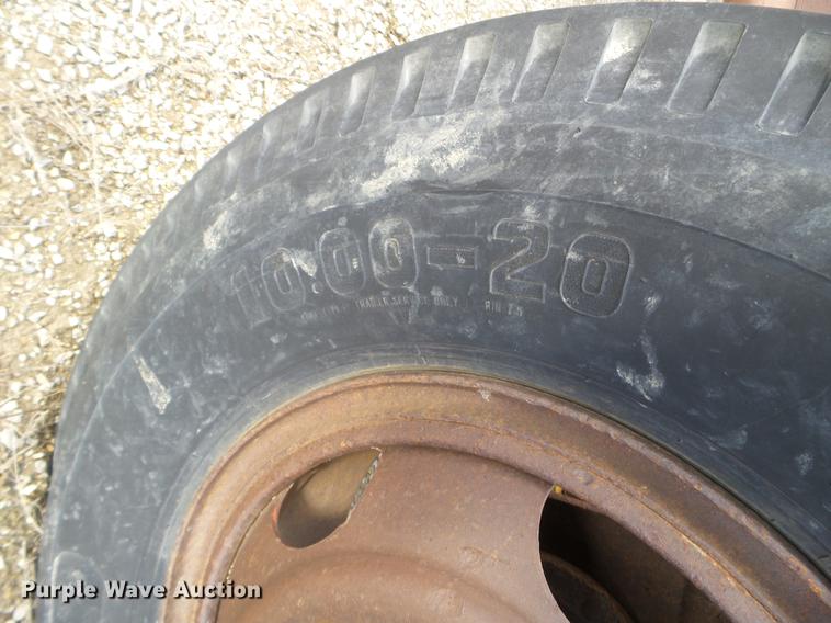 image for item EJ9027 Kolman 24X70 stacking conveyor