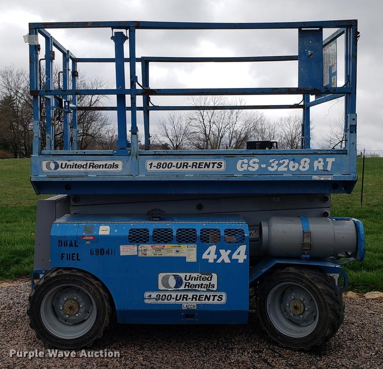 image for item EK9027 Genie GS-3268RT scissor lift