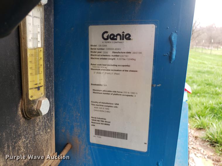 image for item EK9027 Genie GS-3268RT scissor lift
