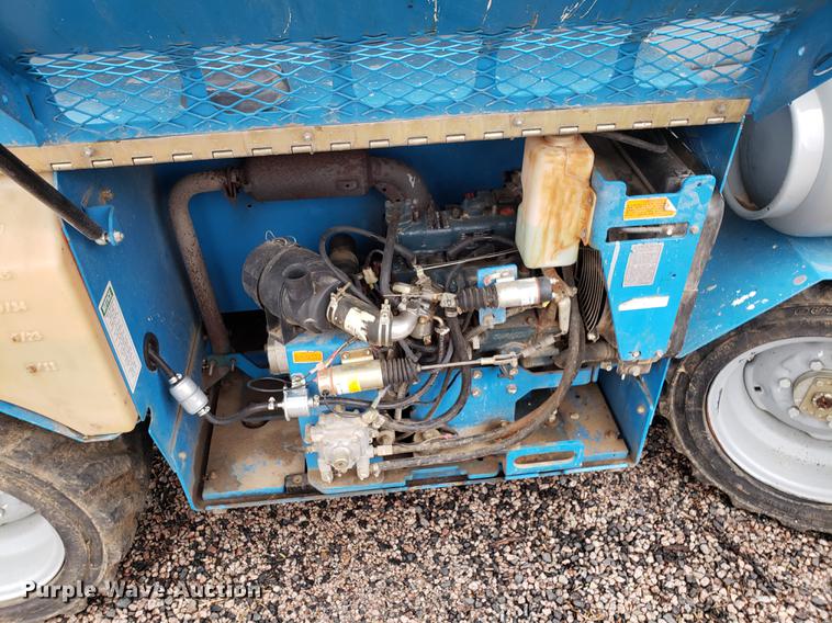 image for item EK9027 Genie GS-3268RT scissor lift
