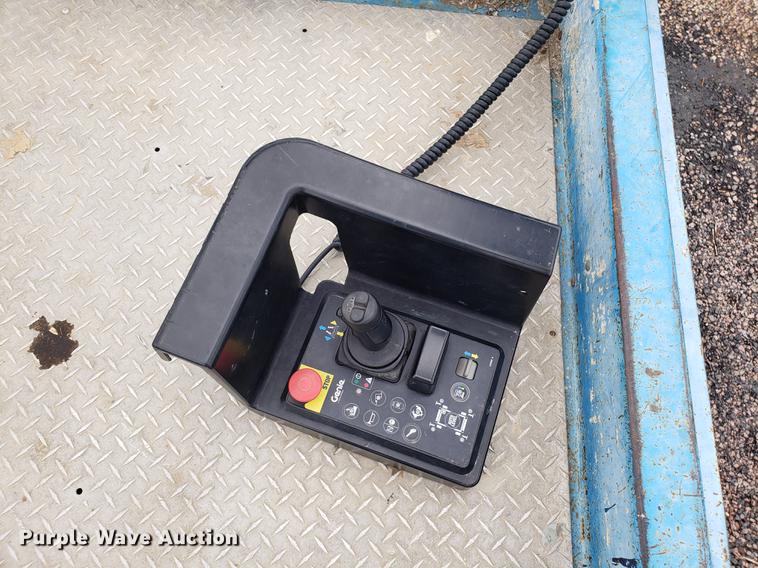 image for item EK9027 Genie GS-3268RT scissor lift