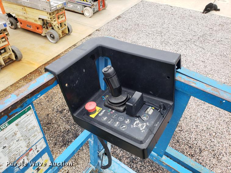 image for item EK9027 Genie GS-3268RT scissor lift