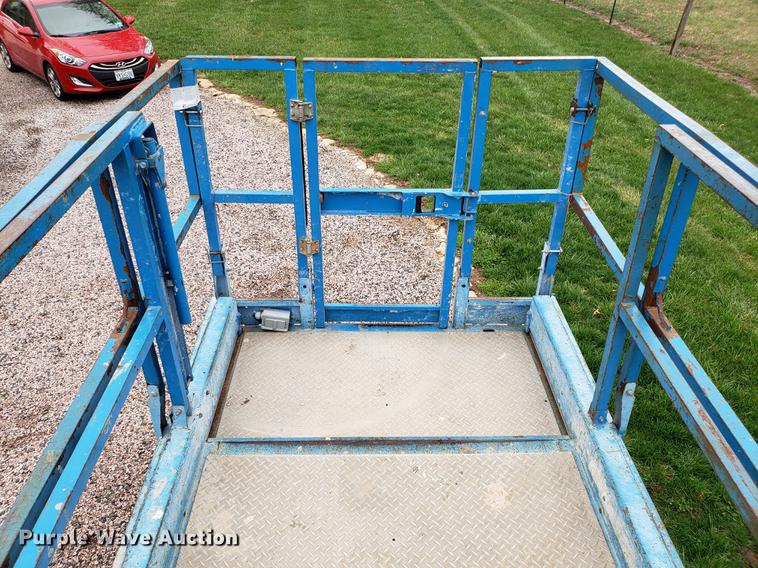 image for item EK9027 Genie GS-3268RT scissor lift