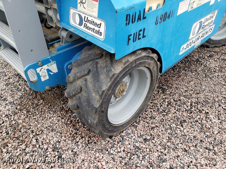 image for item EK9027 Genie GS-3268RT scissor lift