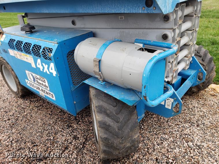 image for item EK9027 Genie GS-3268RT scissor lift