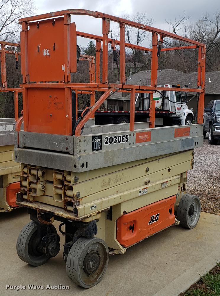 image for item EK9028 2004 JLG 2030ES scissor lift