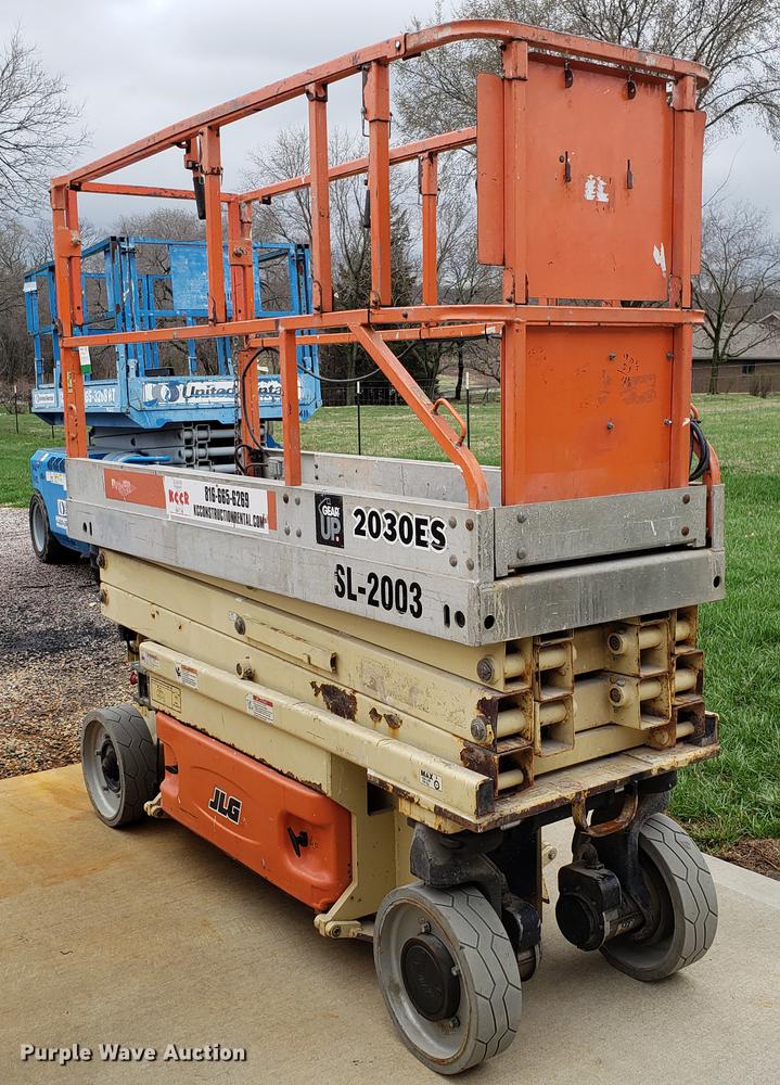 image for item EK9028 2004 JLG 2030ES scissor lift