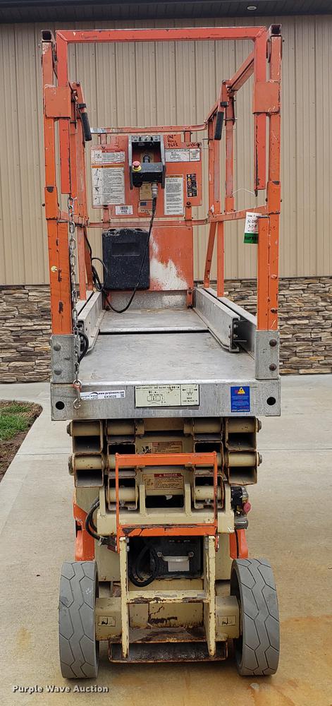 image for item EK9028 2004 JLG 2030ES scissor lift
