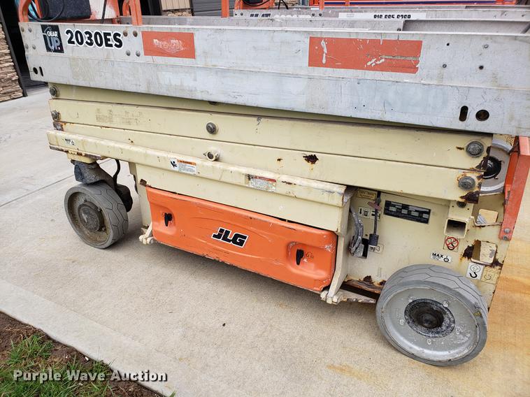 image for item EK9028 2004 JLG 2030ES scissor lift